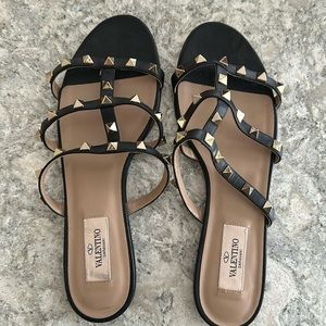Valentino Garavani black sandals. Sz 37 1/2